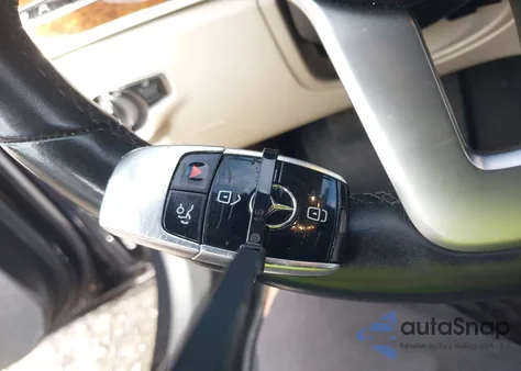 2019 Mercedes-Benz E 300 4Matic z USA, uszkodzony, nr VIN WDDZF4KB4KA533807